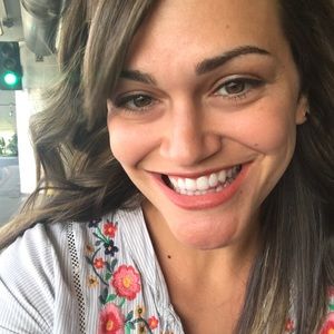 Meet your Posher, Rebekah